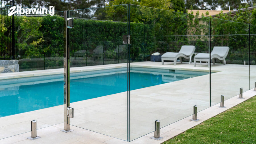 نرده شیشه ای