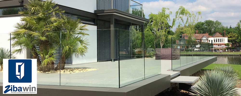 نرده شیشه ای فریم لس