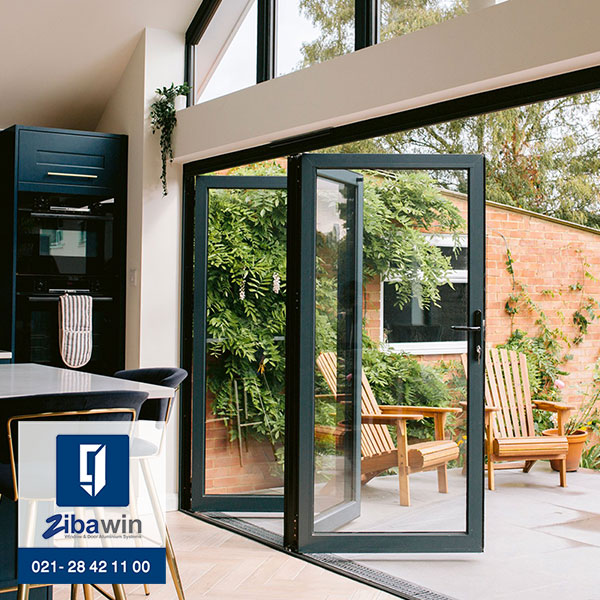 پنجره آکادئونی